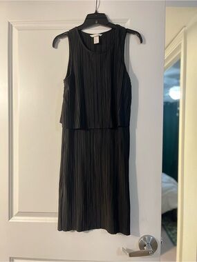 H&M Black Sleeveless Pleated Layered Midi Dress